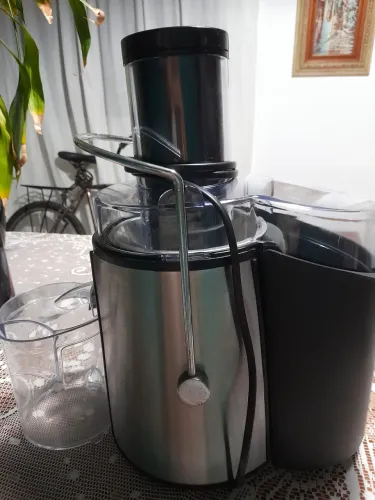 Vendo centrifuga de frutas momdial