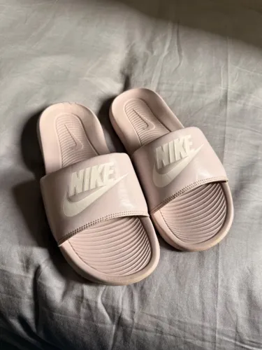 Chinelo Nike