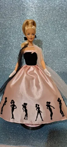 Barbie Collector Timeless Silhouette Ano 2000.