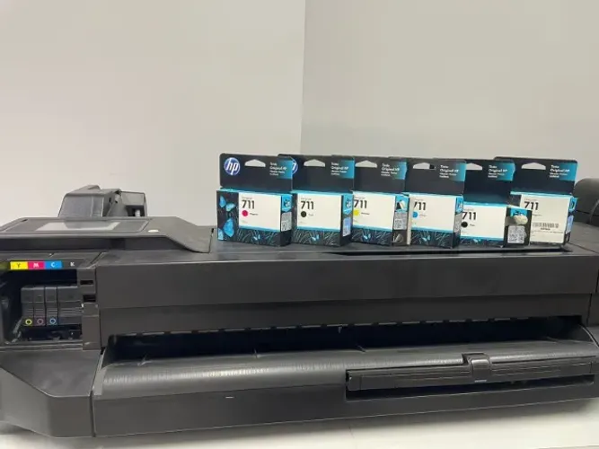 Plotter HP DesignJet T120 + tintas originais HP 711