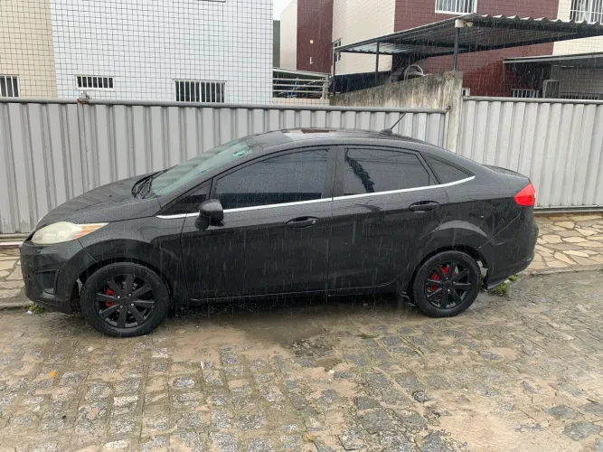 Ford Fiesta SE 1.6 16V Flex 5P 2011