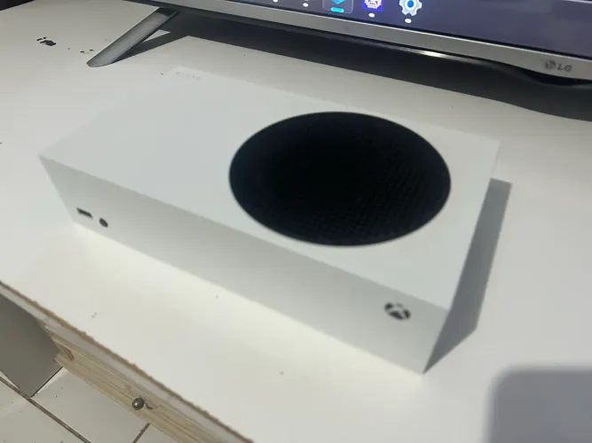Xbox Series S - Semi Novo