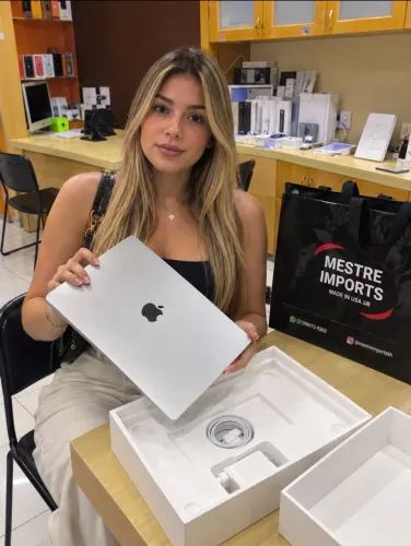 MACBOOK AIR M5 16 DE RAM 512 GB TELA DE 15 Pol (PRATA) NOVO LACRADO LOURDES - BH