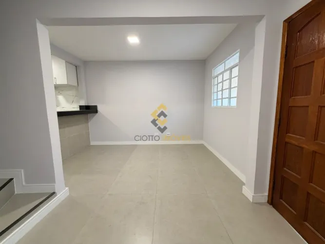 Casa geminada para alugar no Itapoã