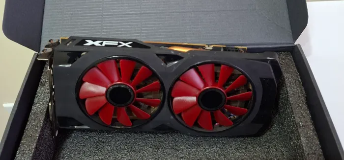 Placa de vídeo rx 570 4gb XFX Excelente! Não é 550 560 580 8gb gtx 1660 6gb...