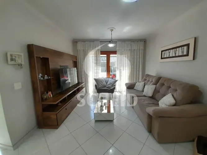 Casa a venda na Vila Santa Catarina com 140m, 2 quartos e 2 vagas