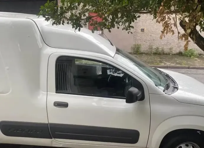 Modelo: figurino Fiat