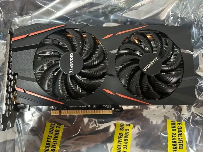Placa de vídeo Gigabyte RX570 4GB GDDR5