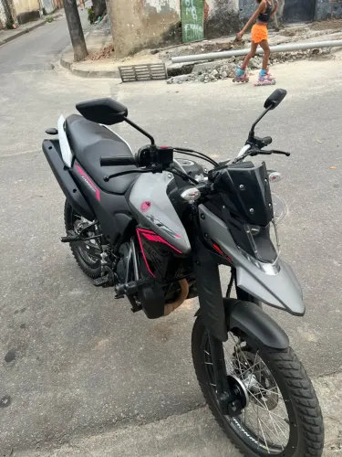 Yamaha XTZ 250 Lander Connected 2025