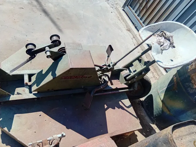 Aparador Yanmar