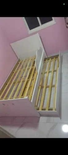 Cama semi nova