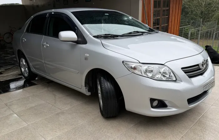 Toyota Corolla GLI 1.8 Flex 16V Mec. 2011