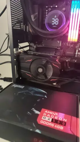 Placa de video Rx 550 4gb revenger