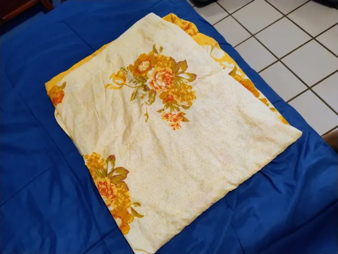 LENÇOL DE ELÁSTICO EM PERFEITO ESTADO