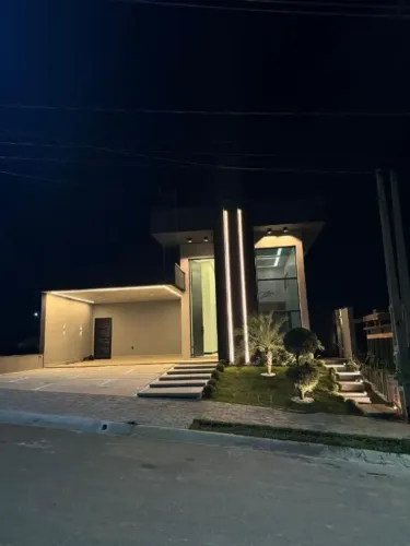 Sobrado em condomínio fechado à venda,190m2, 3 dorm (1suíte) no Residencial Colinas - Caça