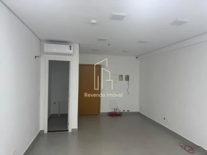 Sala Comercial à Venda em Barueri-SP, Bairro Tamboré: 1 Sala, 1 Banheiro, 1 Vaga de Garage