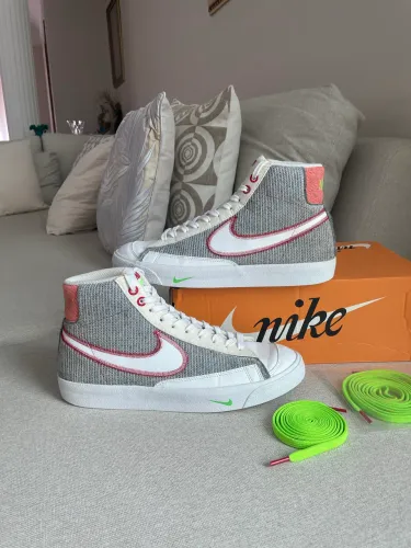 Tênis Nike Blazer Mid 77 Recycled Jerseys - tamanho 40 -