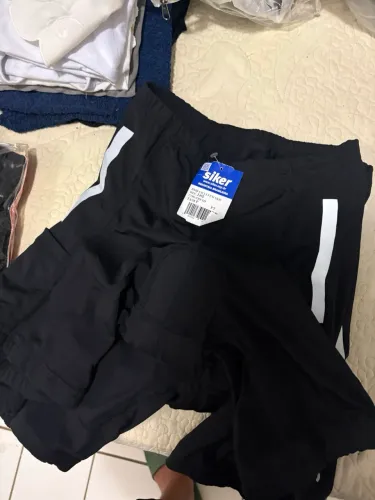 Bermuda Ciclismo Feminina Preta com Forro Gel e Bolso - Nova com Etiqueta 39,99
