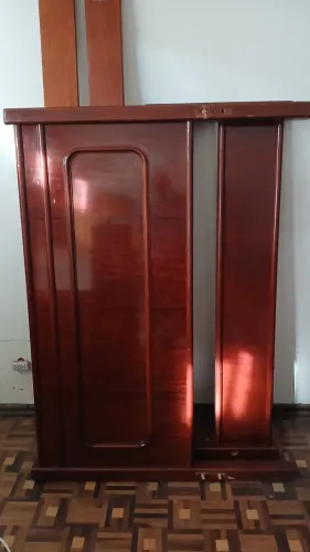 Cama de Casal madeira, barato para desocupar casa.