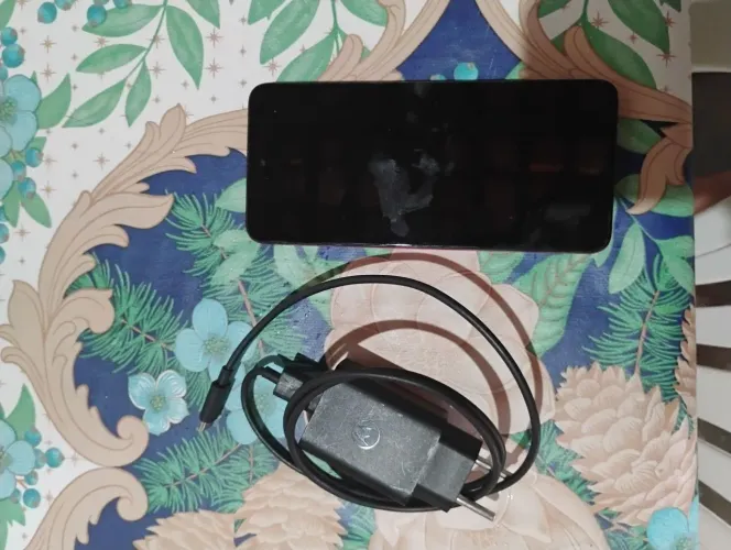 CELULAR MOTOG 32 , VEM COM CARREGADOR ORIGINAL 