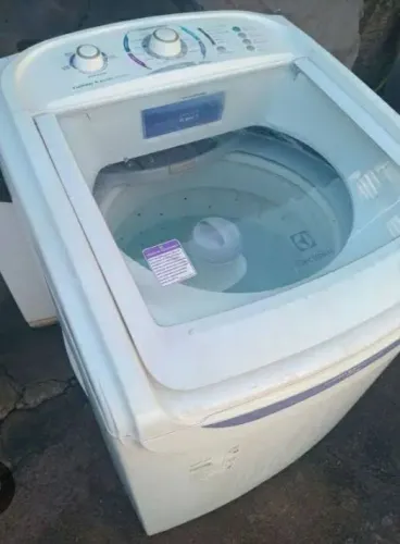 Máquina de lavar Electrolux 13kg pouco uso*(entrego)
