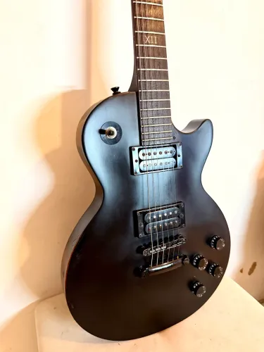 Guitarra Epiphone Lespaul black fosca Studio