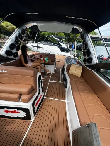 LANCHA FOCKER GT305