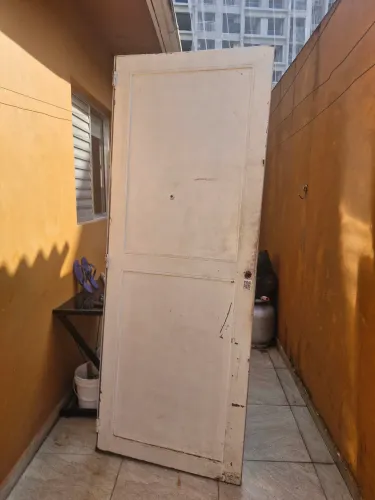 Porta de ferro,com batente 2.06x 78cm