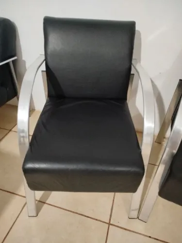 Vendo ou troco poltronas pretas