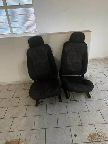 Vendo bancos da frente do Celta