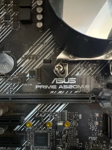 PC Gamer Ryzen Peças Separadas / Kit ? ASUS A520M-E + WC Rise 360mm + Fonte 550W