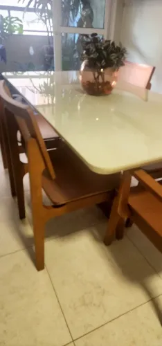 Mesa de jantar retangular