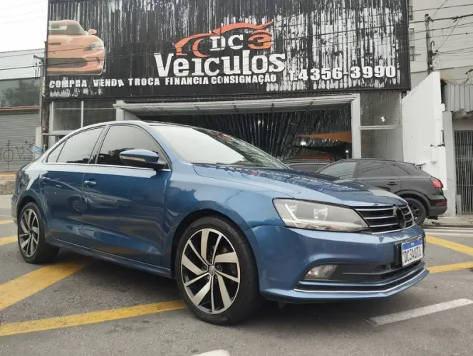 Volkswagen Jetta Comfortline 1.4 TSI 16V 4P Aut. 2018