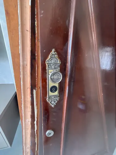 Porta de madeira para sala