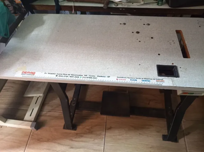 Mesa + Motor de Máquina de Costura