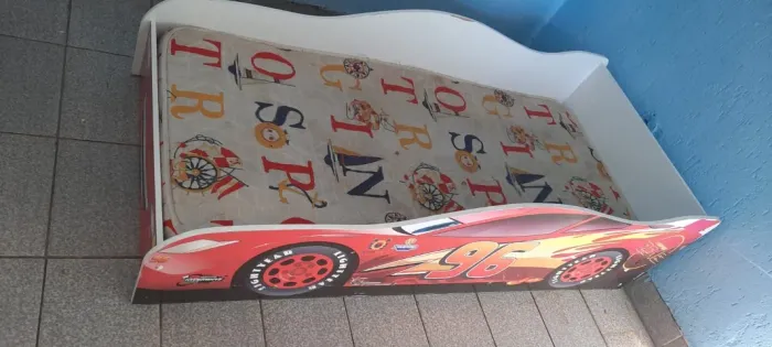 CAMA INFANTIL CARROS - RELÂMPAGO MCQUEEN | PROMOÇÃO 150,00