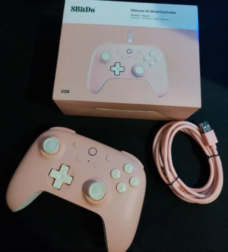 8BitDo Ultimate 2C Wired (ZERO marcas de uso)