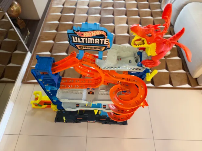 Hot Wheels Pista City Ultimate Garage 90cm Mattel