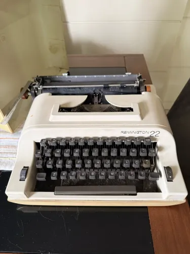 Máquina Escrever Vintage Remington 22 Portátil