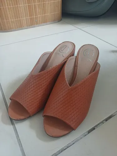 Salto Alto Dumond Laranja pra Festa/Trabalho (Número 35)