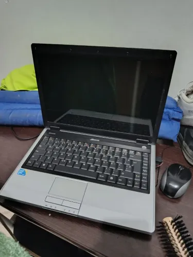 Venda-se notebook Miranda, aparelho top e de procedência 