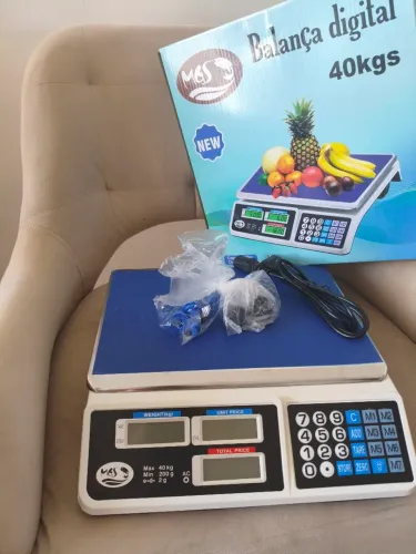 Balança Digital 40 kg - Recarregável e Fácil! ?*<br>- Capacidade de 40 kg e precisão de 1g