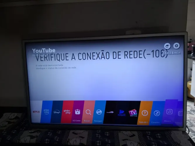 Tv smart 32 polegadas pegando Internet só com o cabo precisa atualizar