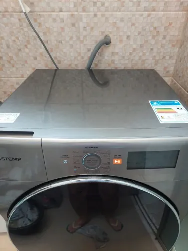 Máquina de LAVAR/SECAR BRASTEMP! 