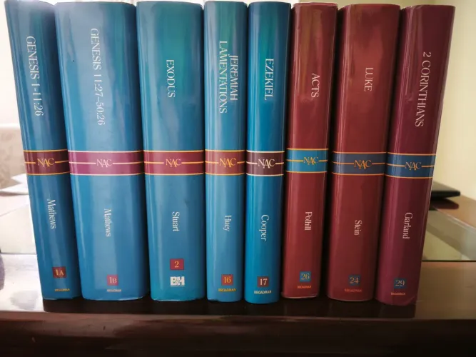 Box The New American Commentary. 8 vol. - Novos