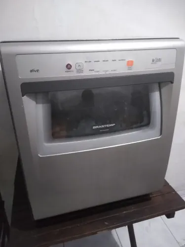 Máquina de lavar louças Brastemp 8 serviços funcionando perfeitamente