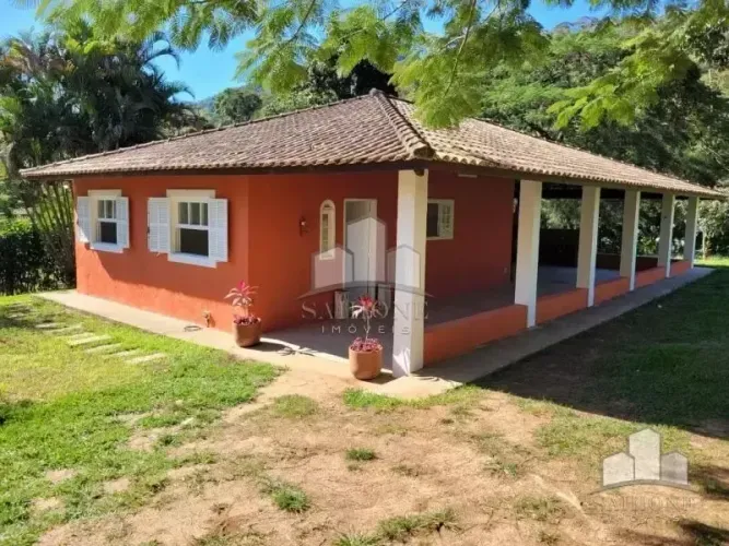 Casa para venda com 3 quartos, 1000m² - Pedro do Rio - Petrópolis/RJ