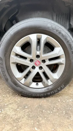 Jogo de roda Fiat Toro com pneus