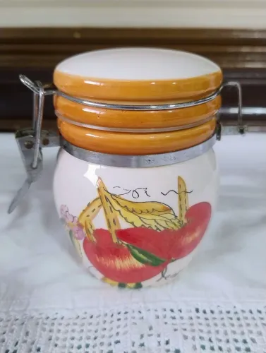 Antigo pote de porcelana fechamento hermético pintado a mão