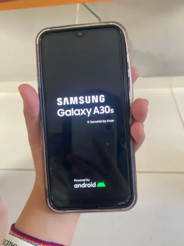 Celular usado Samsung A30